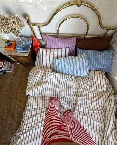 Djerf Bedroom, Matilda Djerf Bedroom, Amanda Djerf, Styl Grunge, Nyc Baby, Striped Bedding, Matilda Djerf, House Room, Apartment Inspiration