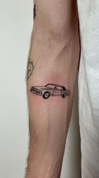 Car Line Art Tattoo, Red Car Tattoo, Minimalistic Car Tattoos, Fast Car Tattoo Tracy Chapman, Emma Chamberlain Car Tattoo, Retro Car Tattoo, Minimal Car Tattoos, Vintage Car Tattoo Design, Simple Car Tattoo For Women