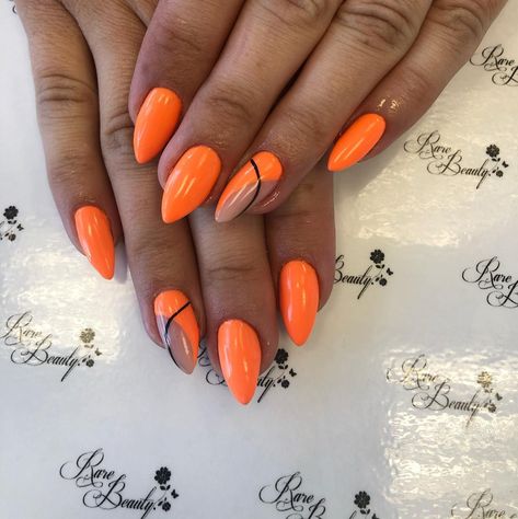 Short Almond Nails Designs Orange, Short Orange Nail Ideas Summer, Orange Summer Nails Almond, Summer Vacation Nails Almond Shape, Orange Gel Nails Ideas, Orange Nails Almond Shape, Orange Nails Simple, Pretty Orange Nails, Tropical Vacation Nails Almond Shape