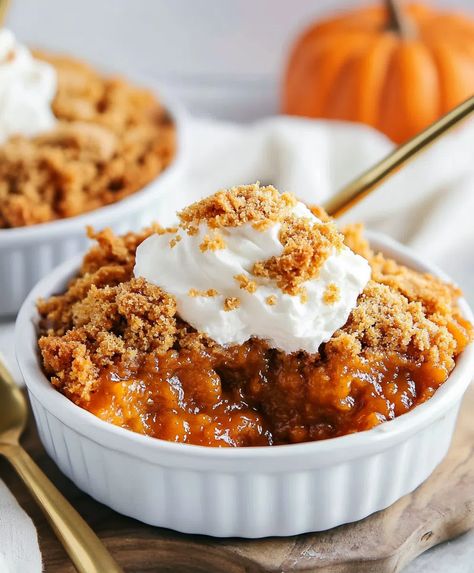 The Best Pumpkin Cobbler Recipe - Pumpkin Cobbler Recipes, Pumpkin Pie Cobbler, Ramekin Recipes, Ramekin Recipe, Pumpkin Pecan Cobbler, Traditional Pumpkin Pie, Pumpkin Cobbler, Dessert Pumpkin, Pumpkin Crisp