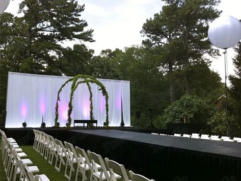 Fashion Show Runway Stage, Fashion Show Stage Design, Fashion Show Ideas, Runway Stage, Show Ideas, Fashion Show Party, Fashion Show Themes, Portable Stage, Stage Ideas