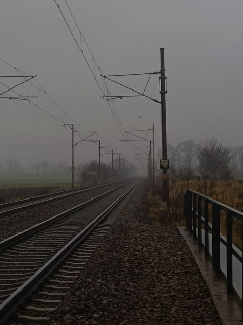 Railroads Aesthetic, Railway Aesthetic, Dark Art Photography, Wish I Was There, East Europe, Night Aesthetic, Dark Night, Great Photos, Dark Aesthetic