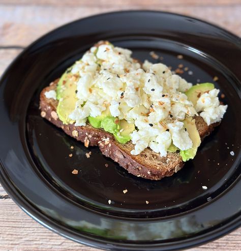 Avocado Egg White Toast Recipe - Thrift and Spice Egg White Avocado Toast, Avocado Egg Recipes, Egg White Breakfast, Egg White Recipes, Avocado Toast Egg, Avocado Breakfast, Egg Toast, Egg White, Avocado Recipes