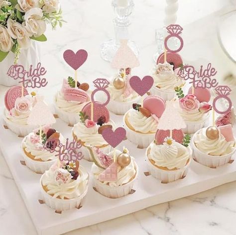 Ring cupcake topper