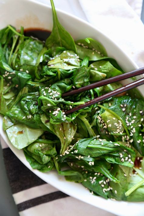 The perfect veggie side for Asian dishes. Try this recipe for Japanese Spinach Salad at Remodelaholic.com Vegan Spinach Salad, Pizza Pasta Casserole Recipe, Easy Pizza Pasta, Japanese Spinach, Pizza Pasta Casserole, Japanese Salad, Vegan Japanese, Pasta Casserole Recipes, Spinach Salad Recipes