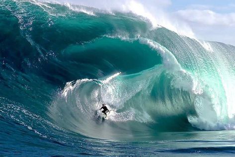 Visual impact Fitness Affiliate Program Surf Photos, Big Surf, Mavericks Surfing, Big Wave Surfing, Huge Waves, Surf Vibes, Surfing Photos, Surfing Pictures, Pacific Crest Trail