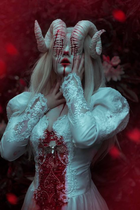 Satanic Costume, Jessica Ann, Band Ideas, Creative Costumes, Hauntingly Beautiful, Creative Halloween Costumes, Cool Halloween Costumes, Sci Fi Fantasy, Fantasy Character Design