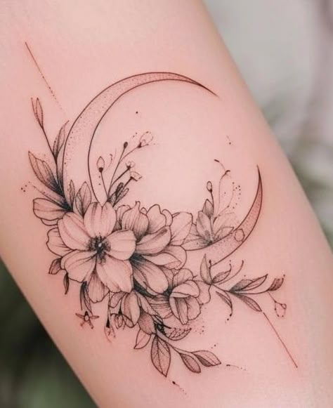 Half Moon Tattoo, Shoulder Cap Tattoo, Poppy Flower Tattoo, Chic Tattoo, Clever Tattoos, Moon Tattoo Designs, Sweet Tattoos, Lotus Mandala, Modern Tattoos