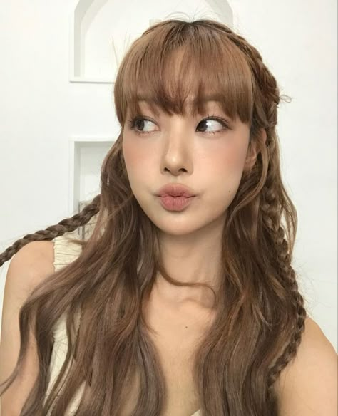 Wispy Bangs Copper Hair, Brown Dyed Hair Asian, Tan Skin Hair Color Ideas Asian, Hair Color For Tan Skin Hair Color For Tan Skin Asian, Asian Hair Dyed, Hair Color For Tan Skin Asian, Beige Hair Color, Hair Color For Tan Skin, Makeup Chinese