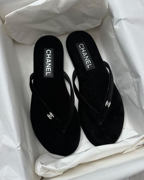 Claire Rose Cliteur (@clairerose) • Instagram photos and videos Chanel Flip Flops, Claire Rose Cliteur, Claire Rose, Fashion Girly, Chanel Resort, Shoes Heels Classy, Kawaii Shoes, Dream Outfits, Looks Party