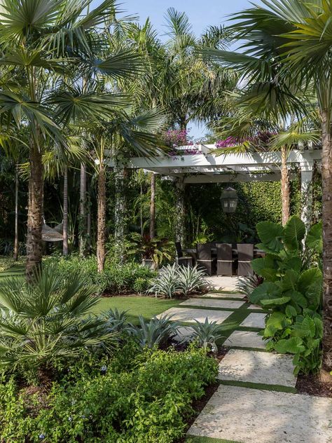 HGTV is presenting ideas for using pavers in your driveway, patio and other outdoor spaces. Tropical Backyard Landscaping, Tropical Landscape Design, Florida Landscaping, Tropical Garden Design, Tropical Backyard, Landscape Edging, Landscape Designs, Have Inspiration, Country Landscaping