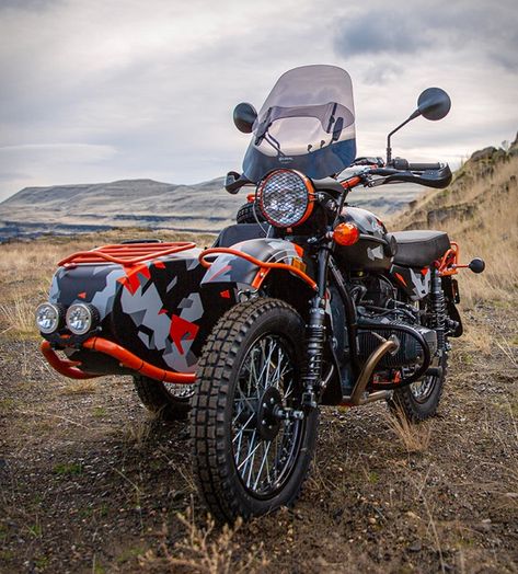 Ural GEO Sidecar Motorcycle Motorbike With Sidecar, Honda Cm400, Four Door Jeep, Motorbike Sidecar, Sidecar Motorcycle, Three Wheel Bicycle, How To Paint Camo, Ural Motorcycle, Motos Vintage