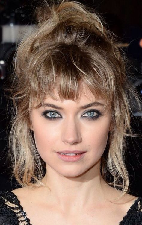 Blond Micro Bangs, Micro Bangs, Bangs Styles, Imogen Poots, How To Style Bangs, Long Hair With Bangs, Hair Game, Grunge Hair, Dream Hair