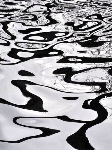 Black Water Oil On Water, Ink On Water, Water Movement Drawing, Movement Of Water, How To Draw Water Ripples, Water Surface Drawing, Water Ripples Drawing, Water Texture Drawing, Water Line Drawing