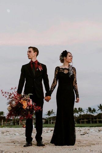 Black Long Sleeve Prom Dress, Halloween Wedding Dresses, Pink And White Weddings, Black Wedding Cakes, Black Wedding Dress, Gothic Wedding Dress, Goth Wedding, Dark Wedding, Fitted Wedding Dress