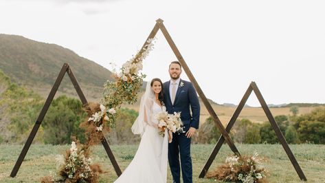 Mountain Photo Backdrop, Mountain Wedding Backdrop, Mountain Theme Wedding Decor, Mountain Alter, Mountain Wedding Centerpieces, Mountain Wedding Arch, Mountain Wedding Theme, Wedding Picture Backdrop, Mountain Arch