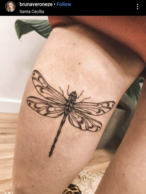 Shaded Dragonfly Tattoo, Black And Grey Dragonfly Tattoo, Dragon Fly Leg Tattoo, Dragonfly Tattoo Leg, Dragonfly Tattoo Men, Traditional Dragonfly Tattoo, Dragon Fly Tattoo Designs, Dragonfly Tattoo Ideas Unique, Shoulder Piece Tattoo