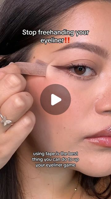 Sleek Eyeliner Look, Winged Eyeliner With Tape Tutorials, Modern Cat Eye Makeup, Double Flick Eyeliner, Easy Cat Eyeliner Tutorials, Makeup Tape Eye, Eyeliner With Tape Winged, Eyeliner Round Face, Easy Eyeliner Hacks For Beginners