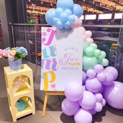 JUMP 🤾‍♀️ Every once in a while you come across a theme that pushes you to think outside the box. We thoroughly enjoyed creating this Jump themed birthday decor for a little girl turning 4! With pastels, florals, polkas and silhouettes of jumping children we designed this birthday keeping in mind a fun trampoline park venue @trampooman 🥳 Loving the cookies by @mals.cakesnbakes & Cupcakes & Cake by @wickedcravings 💜 #jumptheme #trampolinetheme #fourthbirthdaydecor #muscateventplanner #o... Trampoline Park Party, Trampoline Park Birthday Party, Trampoline Birthday Party, Birthday Party At Park, Jump Party, Park Birthday, Cupcakes Cake, Fourth Birthday, Trampoline Park