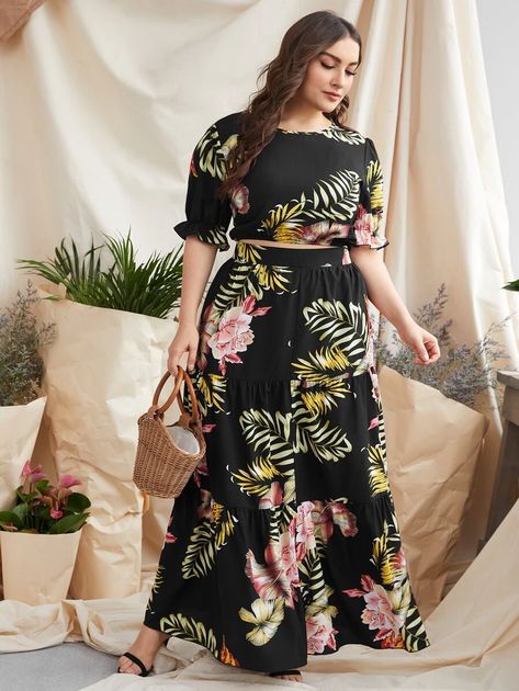 Curvy Dress Wedding Guest Floral Prints, Beach Outfits For Curvy Women, Plus Size Print Skirt, Plus Size Floral Skirt, Tropical Flowy Skirt With Floral Print, Trendy Floral Print Beach Skirt, London Fashion Summer, Luau Outfits, Plus Size Summer Outfits