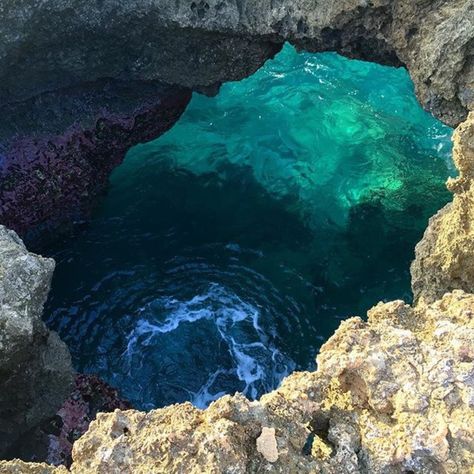 Moon Pool, H2o Mermaids, Water Aesthetic, Mermaid Aesthetic, Ocean Vibes, Nature Aesthetic, Pretty Places, Summer Aesthetic, Blue And Green