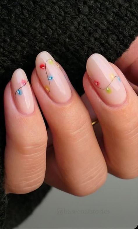 Nail Art Noel, Light Nail, Light Nails, Cute Christmas Nails, Christmas Gel Nails, Simple Gel Nails, Pretty Gel Nails, Fairy Light, Festival Nails