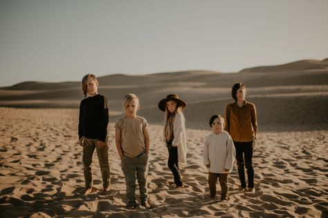 Cheesy Family Photos, Dunes Photoshoot, Sand Dunes Photoshoot, Big Family Photos, San Luis Obispo California, Bethany Joy, Family Maternity Photos, Family Portrait Poses, Family Beach Pictures