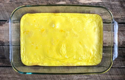 Cooking eggs in a baking dish How Long To Cook Eggs In Oven, Eggs In Baking Dish, Eggs Cooked In Oven, Baked Egg Sandwich, Bake Scrambled Eggs In Oven, Baking Scrambled Eggs In The Oven, Eggs In Oven For Sandwiches, Oven Cooked Eggs, Sheetpan Eggs In The Oven