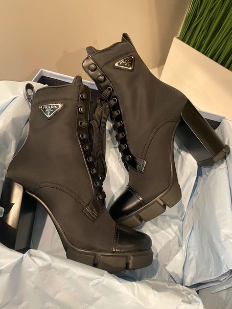 Aesthetic Shoes Heels, Boots Prada, Prada Boots, Prada Heels, Classic Corvette, Jordan Shoes Girls, Seductive Clothes, Hype Shoes, Easy Trendy Outfits