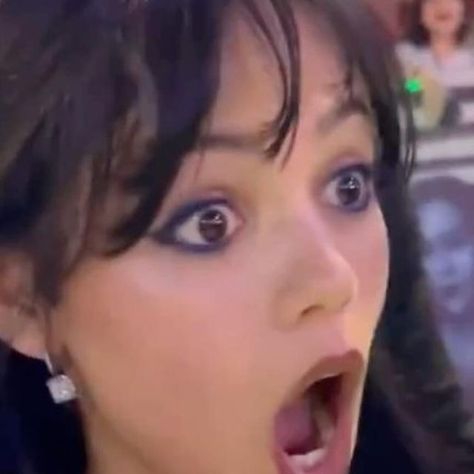 Jenna Ortega fanpage on Instagram: "Watching the ‘Taste’ music video be like: 😧🤯😝" Jenna Ortega Taste, Jenna Ortega Funny, Jenna Ortega Pfp, Beetlejuice Movie, Jen Jen, October 1, Jenna Ortega, Music Lover, Beetlejuice