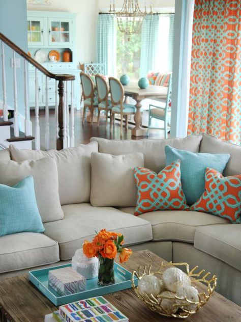 Teal And Orange Living Room Decor, Summer Living Room Decor, Good Living Room Colors, Turquoise Living Room Decor, Living Room Turquoise, Teal Living Rooms, Summer Living Room, Blue Living Room Decor, Beach House Interior Design