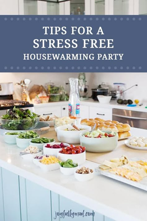 Hosting a house warming party soon? Here's how to meal plan, clean, and prep food for your own stress free house warming party! House Warming Party Ideas Food, House Warming Decoration Ideas, House Warming Party Ideas Decorations, Housewarming Food Ideas, House Party Planning, Housewarming Food, Housewarming Party Food, Vegan Pulled Pork Sandwich, Housewarming Party Themes