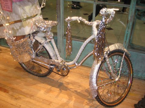 Bedazzle the Bike! Decorated Bicycles Ideas, Decorated Bike, Decorated Bikes For Parade, Bicycle Makeover, Expensive Bicycle, Lowrider Bike, Vroom Vroom, Bicycle, Bike