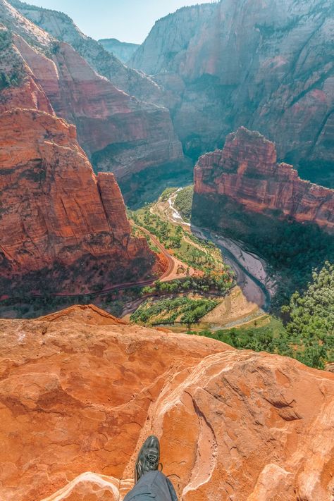 12 Best Things To Do In Zion National Park, USA - Hand Luggage Only - Travel, Food & Photography Blog Zion National Park Photography, Snow Canyon State Park, National Park Lodges, Zion Canyon, Escalante National Monument, Zion National Park Utah, National Parks Photography, Utah Travel, National Parks Usa