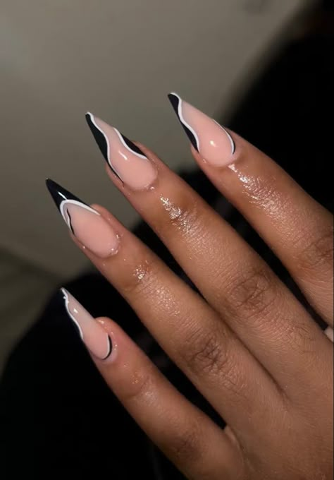 Almond Acrylic Nails Black And White, Almond Abstract French Tip Nails, Almond Nails Abstract Designs, Almond Shaped Nails Black Women, Birthday Almond Nails Designs, Nails Abstract Lines, Almond Abstract Nails, Abstract Nails Almond, Black And White Nails Almond