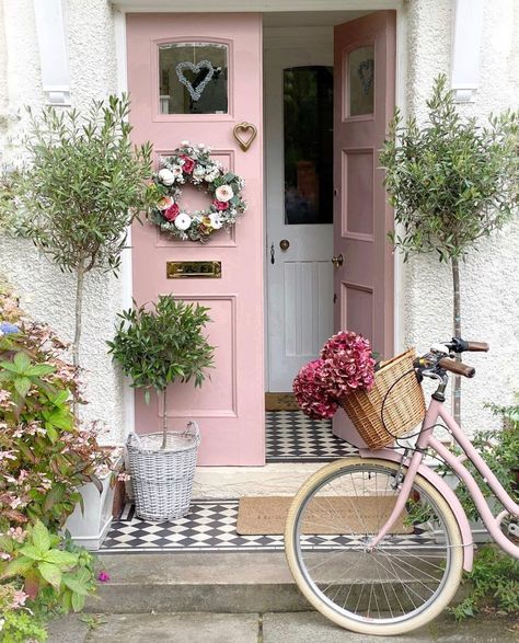 @jade.doutch Pink Front Door, Valentine Door Decorations, Pink Curtains, Pink Door, Pink Tiles, Different Shades Of Pink, Deco Boheme, Front Porch Decorating, Pink Kitchen