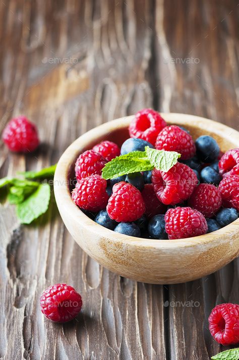 Blueberry Fruit, Wood Bowl, Mixed Berries, Fresh Berries, Wood Bowls, Fruit Bowl, Blueberries, Strawberries, Cheese Board