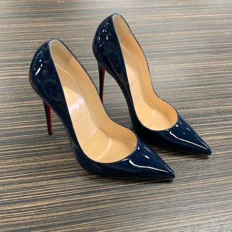 Nwt Christian Louboutin So Kate 120 Patent Heels. Size 39 1/2, Size 9 In Us. 4 Inch Heel. Brand New Never Worn. Navy With The Signature Red Bottoms. Comes With The Original Box, Dust Bag, And Replacement Heel Tips. Venus Leo, So Kate Louboutin, Expensive Heels, Dark Blue Heels, Elegant Shoes Heels, Luxury Pieces, Navy Blue Bag, Navy Blue Heels, Blessed Wednesday