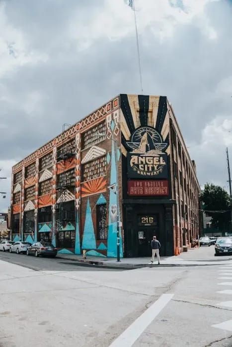 The outside of Angel City Brewery. #losangeles #dateideas #datenight Los Angeles Arts District, Arts District Los Angeles, Los Angeles Streets, Art District Los Angeles, Best Date Ideas, Vibe Board, Olvera Street, Cali Vibes, Budget Guide