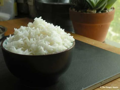 How to cook perfect white rice on the stove. Simple step-by-step instructions + cooking ratios for all different kinds of rice. Reheat Rice, Rice In Instant Pot, Perfect White Rice, Side Dishes Rice, Rice On The Stove, Rice Recipes For Dinner, Grain Recipes, Dinner Side, Dinner Side Dishes