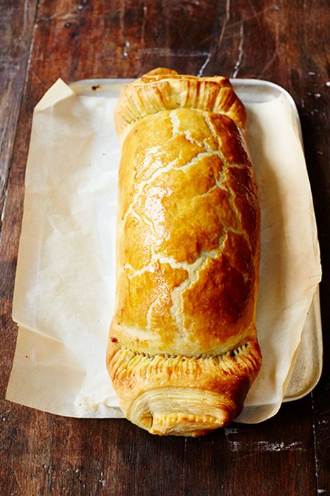 Beef Wellington Jamie Oliver, Individual Beef Wellington Recipe, Vegan Wellington, Individual Beef Wellington, Wellington Recipe, Beef Wellington Recipe, Vegan Beef, Jamie Oliver Recipes, Beef Wellington