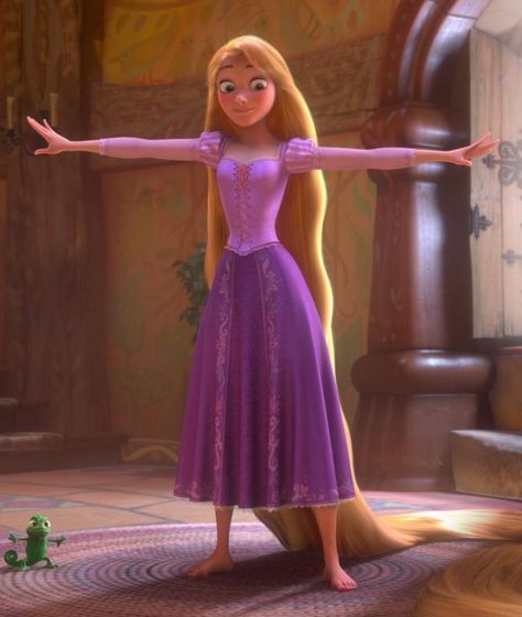 Rapunzel Dress. maybe we can pull something together kinda like it. Tangled Dress, Disney Mignon, Rapunzel Cosplay, Rapunzel Costume, Rapunzel Disney, Rapunzel Dress, Rapunzel And Flynn, Costume Disney, Disney Princess Rapunzel