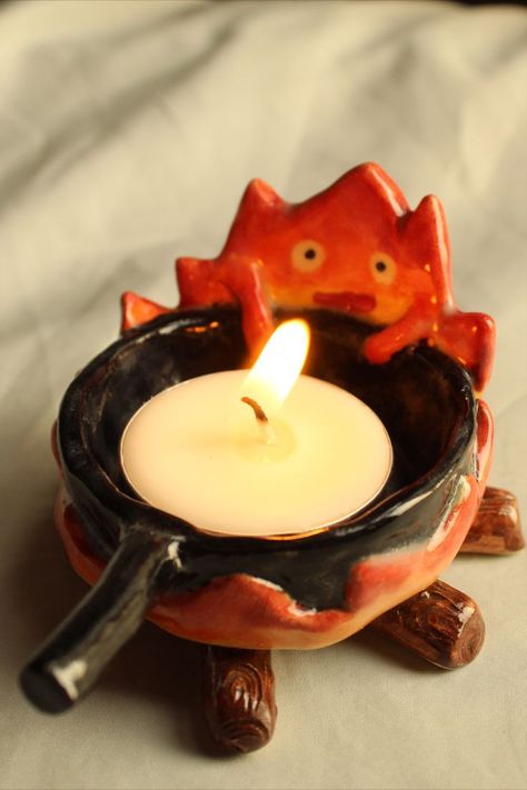 Calcifer Candle, Urban Wall Decor, Rustic Interior Design, Urban Wall, Vintage Interior Design, Tanah Liat, Clay Diy Projects, Keramik Design, Pottery Crafts