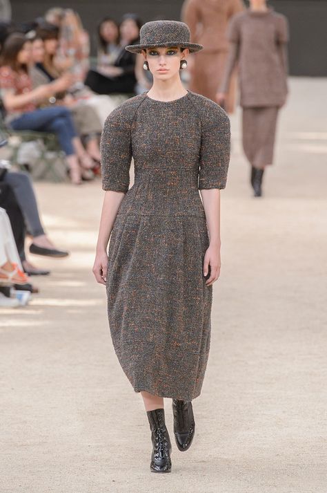 Chanel Fall 2017, Raglan Sleeve Dress, Chanel 2017, Vogue Dress, Chanel Couture, Chanel Haute Couture, Jewel Neckline, Year 2, Fashion Advertising