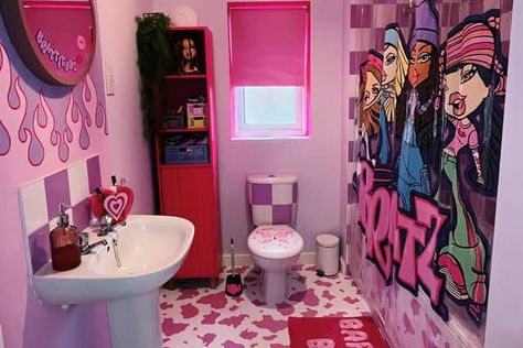 Bratz Bathroom Decor, Bratz Bathroom, 2000s Bathroom, Y2k Bathroom, Stuffed Animal Displays, Apartment Vibes, Baby Bathroom, Downstairs Loo, Bedrooms Ideas