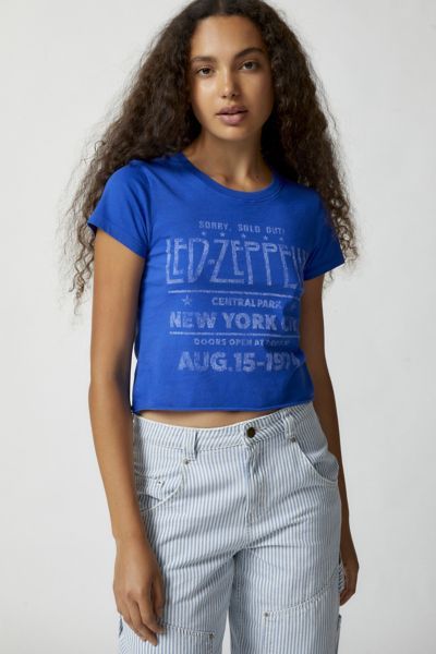 Shop Led Zeppelin Concert Baby Tee at Urban Outfitters today. Discover more selections just like this online or in-store. Shop your favorite brands and sign up for UO Rewards to receive 10% off your next purchase! Urban Outfitters Tops Summer, Led Zeppelin Concert, Urban Outfitters Graphic Tees, Urban Outfiters, Concert Graphic, Urban Outfitters Shirts, Led Zeppelin Shirt, Beachy Outfits, Pinterest Contest