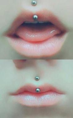 Piercing that will make you special - Piercing 400 – ONDAISY Different Piercings, Upper Lip Piercing, Mouth Piercings, Medusa Piercing, Septum Piercings, Piercing Septum, Cool Piercings, Facial Piercings, Cute Piercings