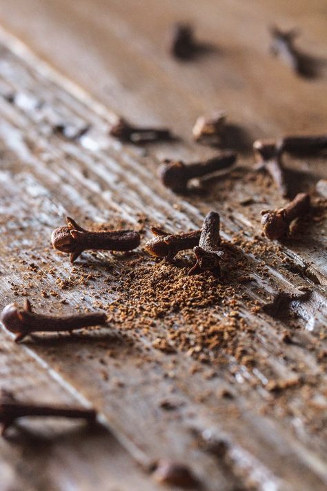 Cloves Aesthetic, Clove Plant, Spices Photography, Cloves Spice, Buttered Rum, Tea Photography, Design Garden Ideas, Clove Leaf, Food Photography Ideas