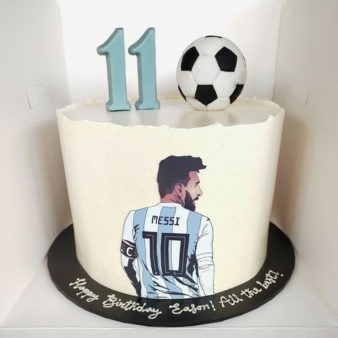 Messi Cake Design, Football Cake Messi, Messi Soccer Cake, Messi Theme Cake, Pastel Messi, Messi Cake Ideas, Messi Birthday Party Ideas, Messi Birthday Party, Messi Birthday Cake