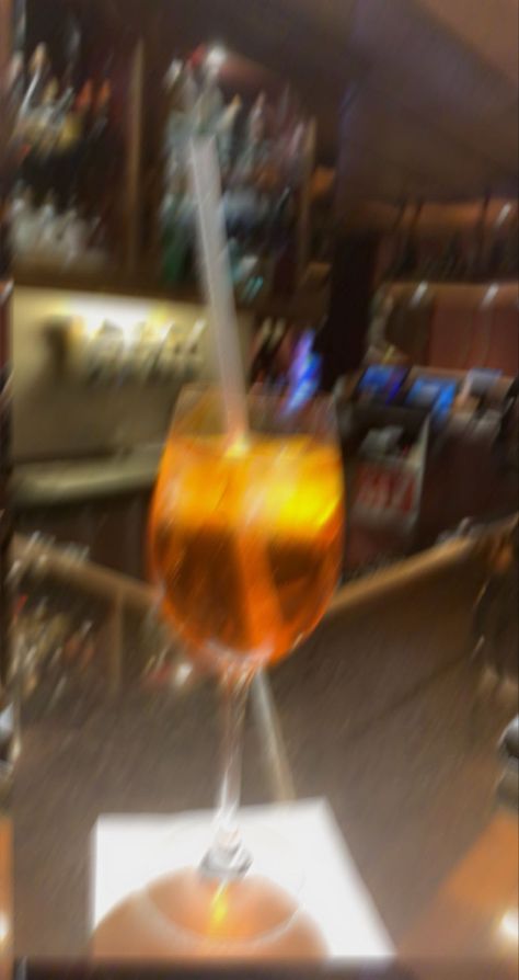 Bar Aesthetic, Blur Effect, Pretty Drinks, Snapchat Filters, Aperol Spritz, Bar Drinks, School Projects, Blur, Wine Glass